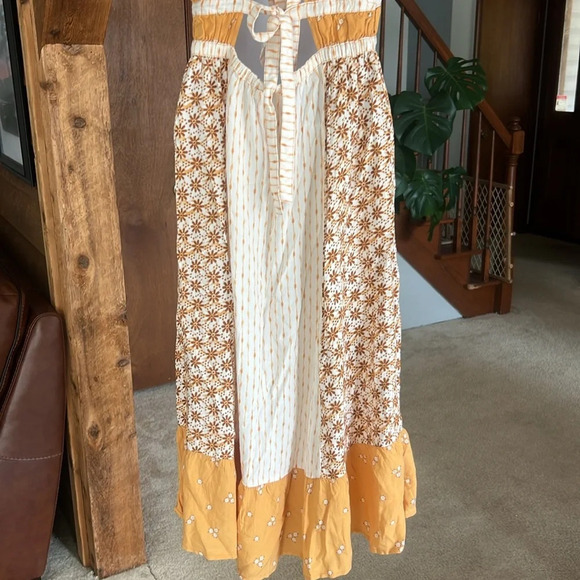 Aeropostale Size Medium Tie Back Milk Maid Style Dress Dark Yellow / Cream Tan - Picture 7 of 10